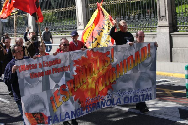 Madrid, tomada por 120 mil vozes a favor da autodeterminação catalã - contra-manifestação