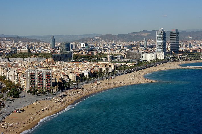 Prefeitura de Barcelona divulga nova campanha de verão