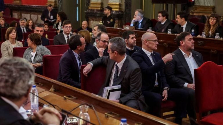 Tribunal nega liberdade provisória aos líderes independentistas catalães