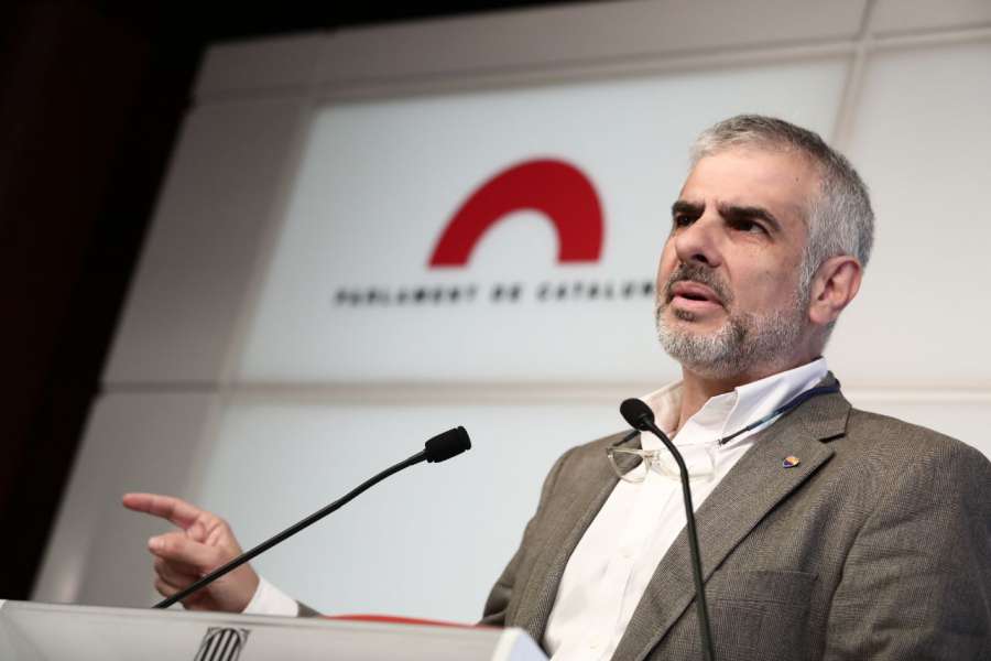 Líder da oposição na Catalunha apoia nova suspensão do governo