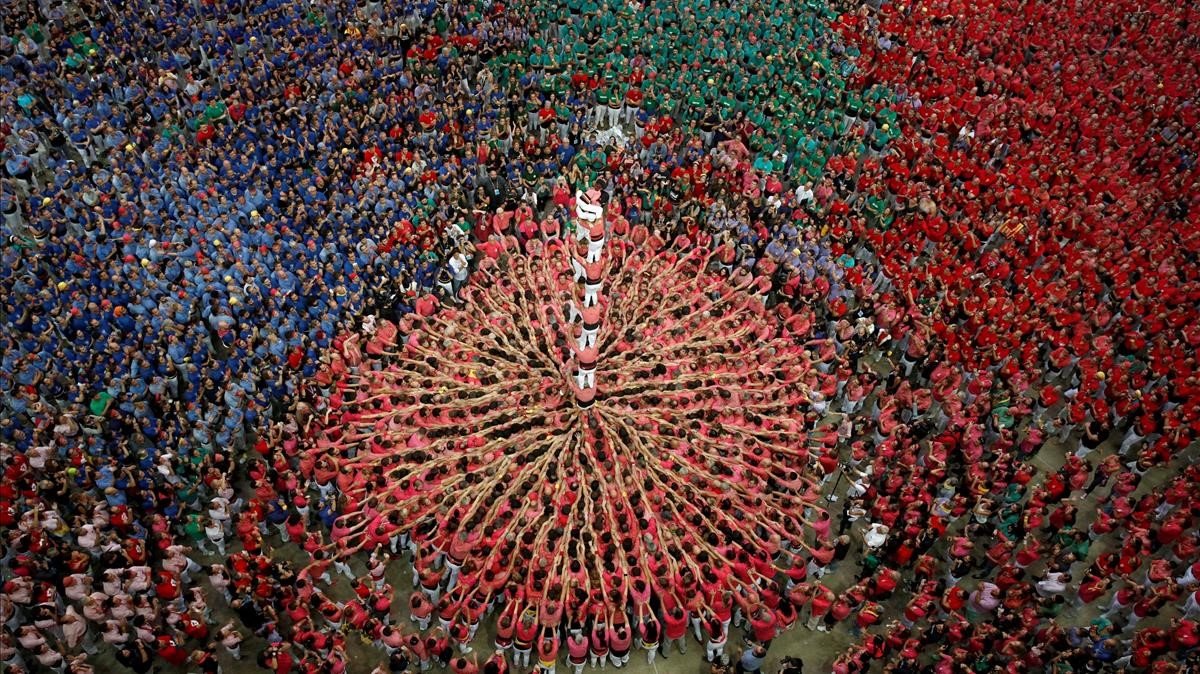 O concurso de castelos humanos (Concurs de Castells) em Tarragona