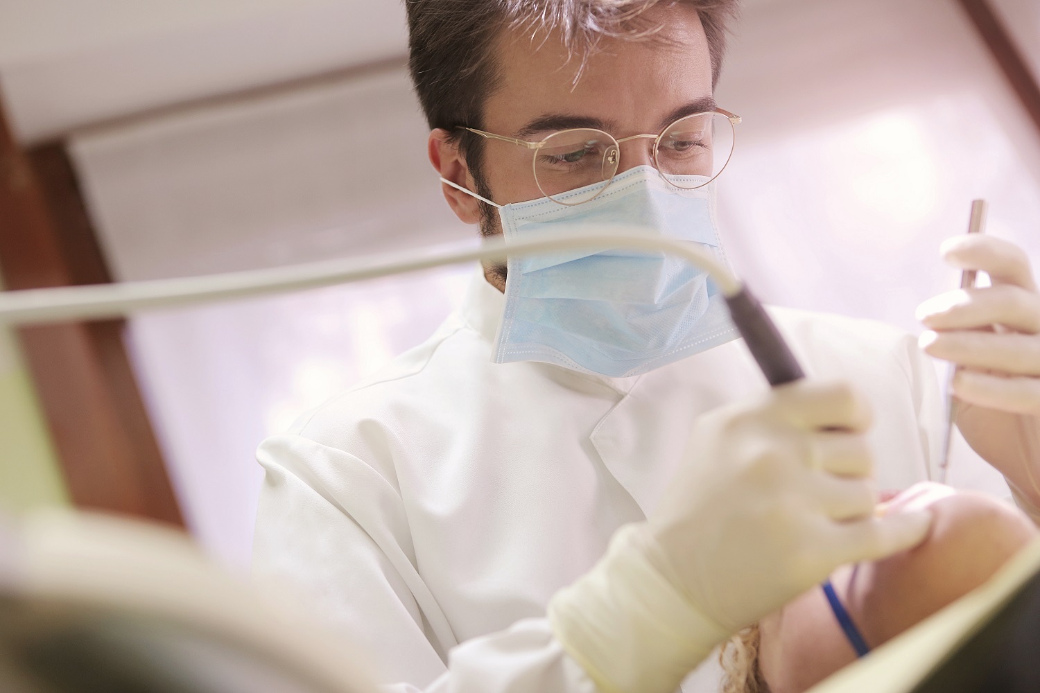 Barcelona abre segunda clínica odontológica gratuita