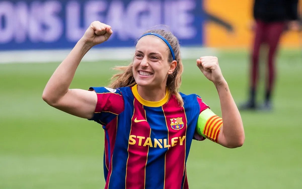 A catalã Alexia Putellas ganha o prêmio de Melhor Jogadora da Europa - UEFA