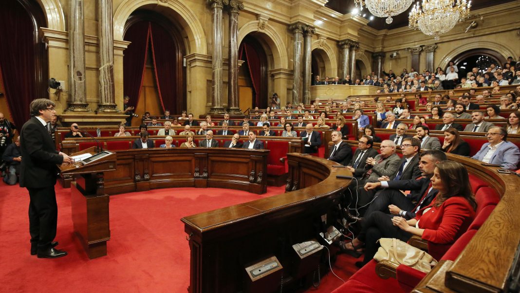 Declaração unilateral de independência da Catalunha completa 4 anos