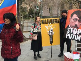 Manifestação em Barcelona contra os ataques da Rússia à Ucrânia