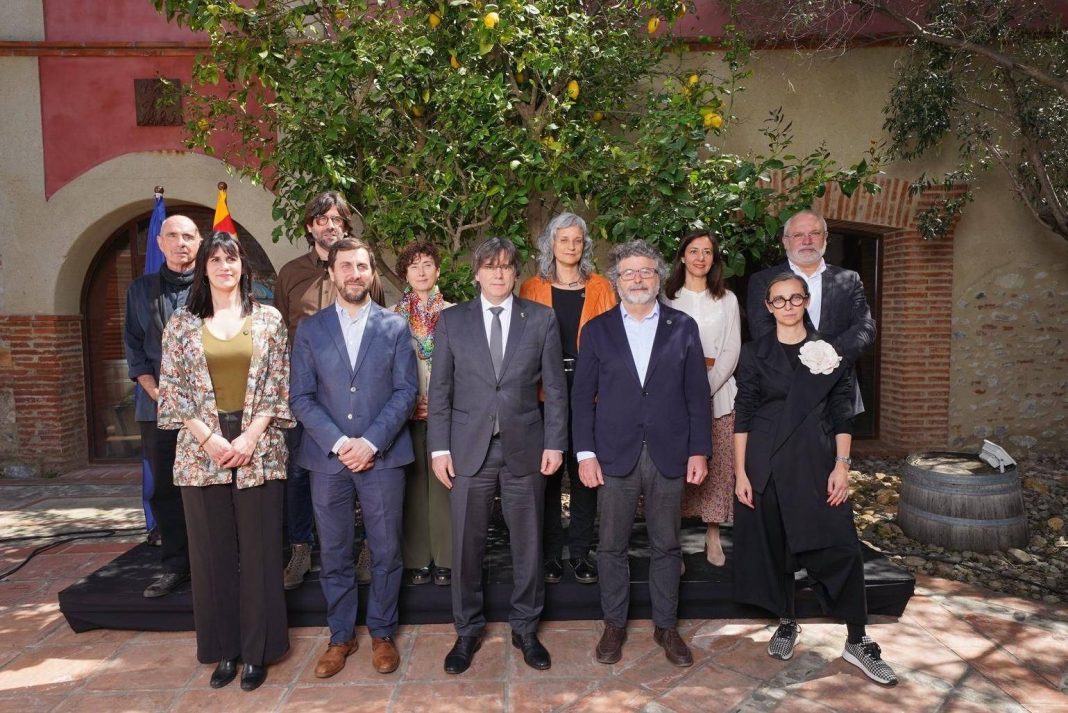 Governo de Puigdemont anuncia projeto de poder judicial da República Catalã