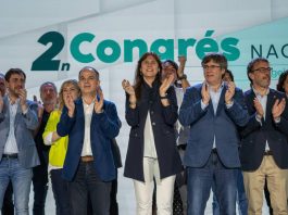 Laura Borràs substitui Carles Puigdemont na presidência do partido Junts per Catalunya