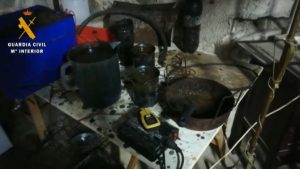 Imatges dels elements recollits per la Guàrdia Civil. Evidències