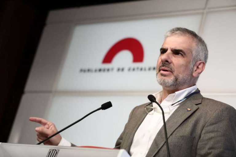 El líder de l'oposició a Catalunya dóna suport a la nova suspensió del govern