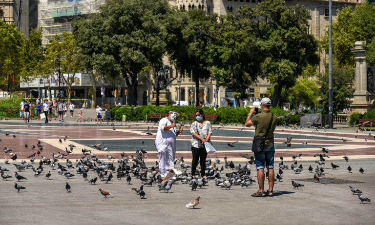 Estan prohibides les reunions i reunions de més de 10 persones