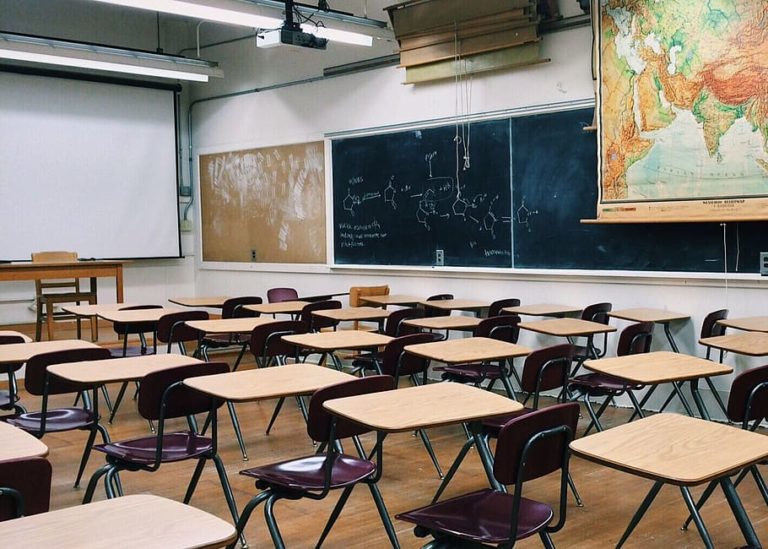 Retorn a l’escola a Catalunya: grups estables, proves massives i màscares