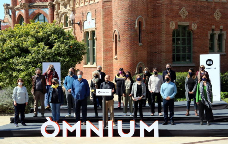 Òmnium Cultural pressiona per un front comú de la independència