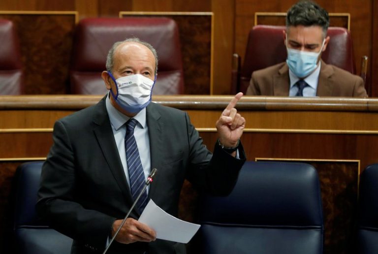 Governo espanhol mantém ameaça de deter e julgar exilados políticos catalães