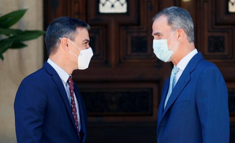 Pedro Sánchez elogia "el compromís del rei Felip VI amb la transparència de la monarquia"